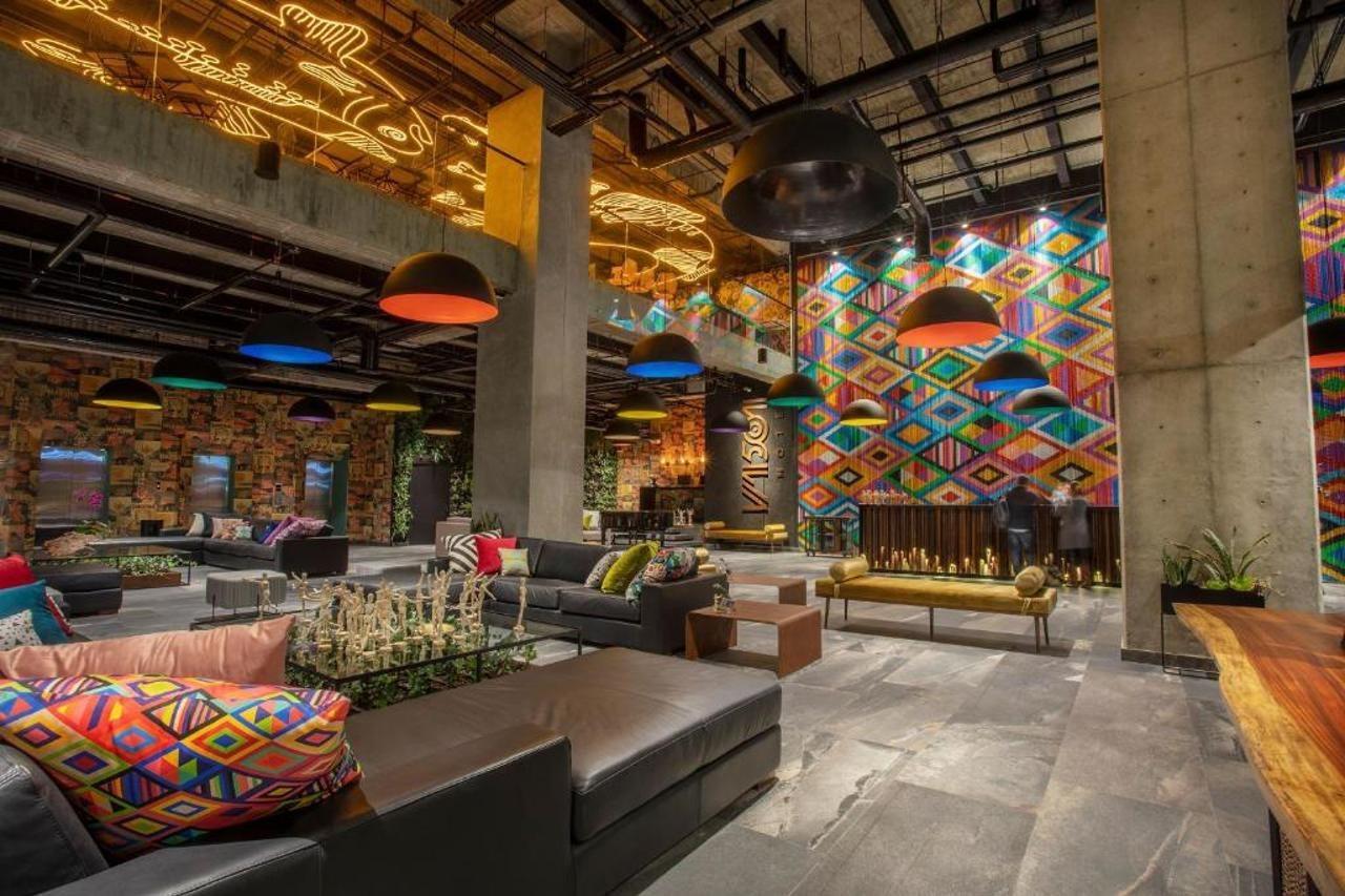 Hotel V1501 Пасто Экстерьер фото Interior of the Starbucks Reserve Roastery in Milan, Italy